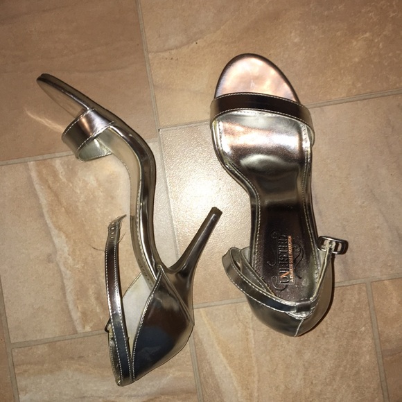 Unlisted Kenneth Cole Heels - Picture 1 of 5